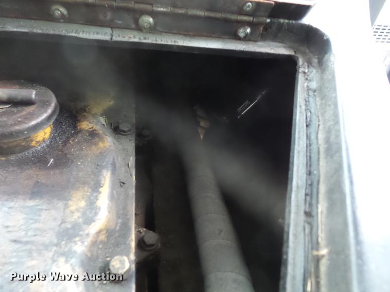 image for item DC4732 2004 Thomas Built Saf-T-Liner MVP EF 1118S school bus