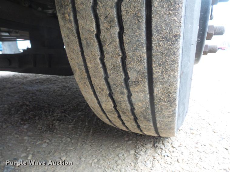 image for item DC4732 2004 Thomas Built Saf-T-Liner MVP EF 1118S school bus