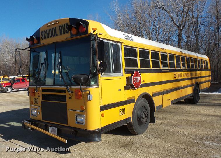 image for item DC4733 2004 Thomas Built Saf-T-Liner MVP EF 1418S school bus