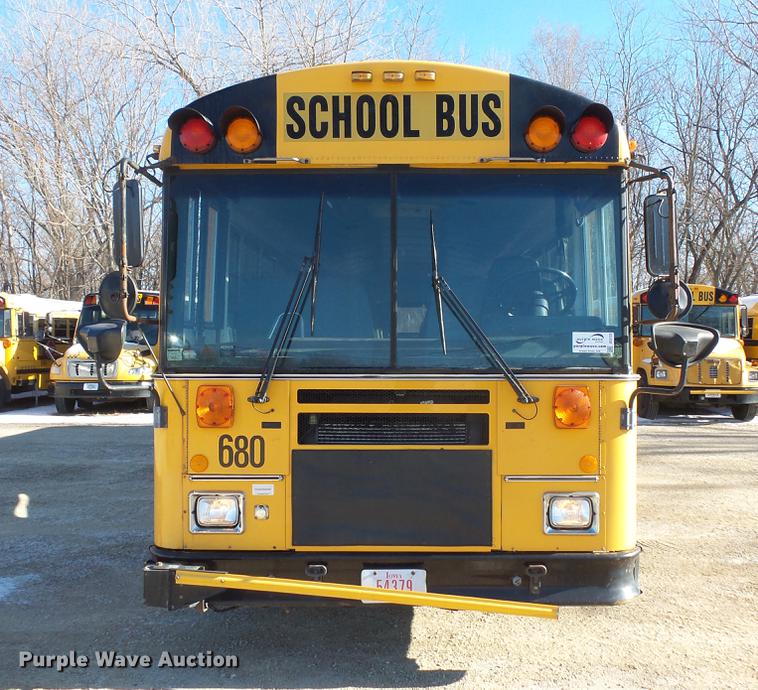 image for item DC4733 2004 Thomas Built Saf-T-Liner MVP EF 1418S school bus