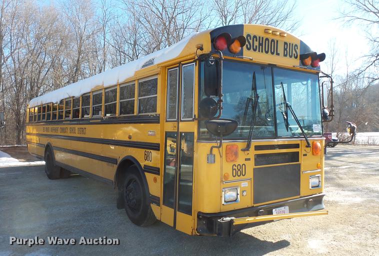 image for item DC4733 2004 Thomas Built Saf-T-Liner MVP EF 1418S school bus