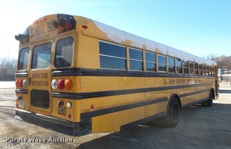 image for item DC4733 2004 Thomas Built Saf-T-Liner MVP EF 1418S school bus