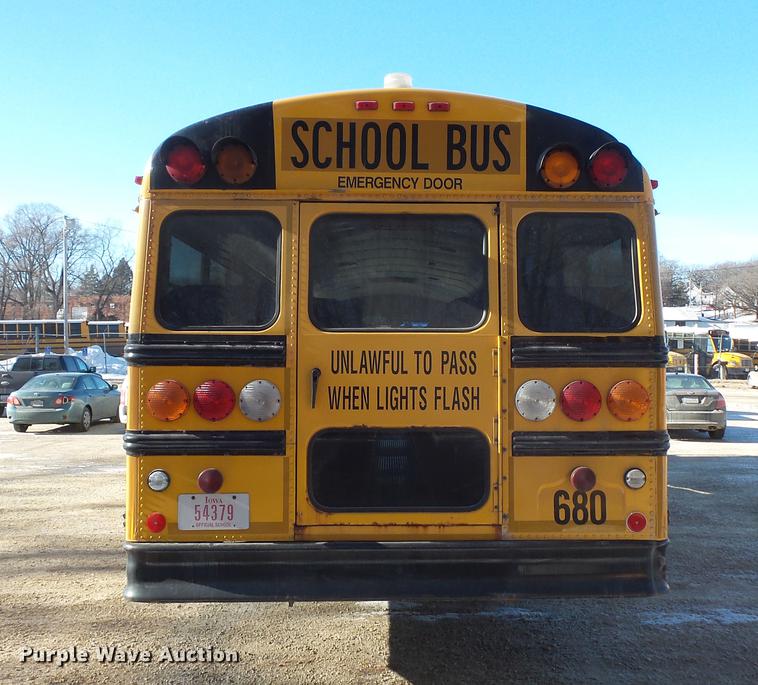 image for item DC4733 2004 Thomas Built Saf-T-Liner MVP EF 1418S school bus