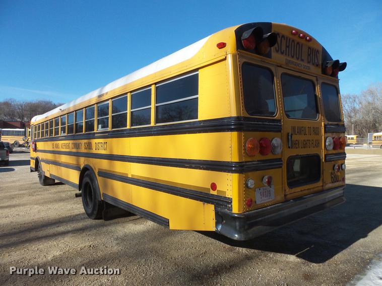 image for item DC4733 2004 Thomas Built Saf-T-Liner MVP EF 1418S school bus