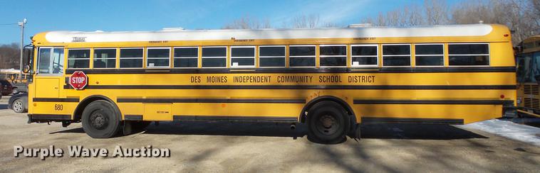 image for item DC4733 2004 Thomas Built Saf-T-Liner MVP EF 1418S school bus