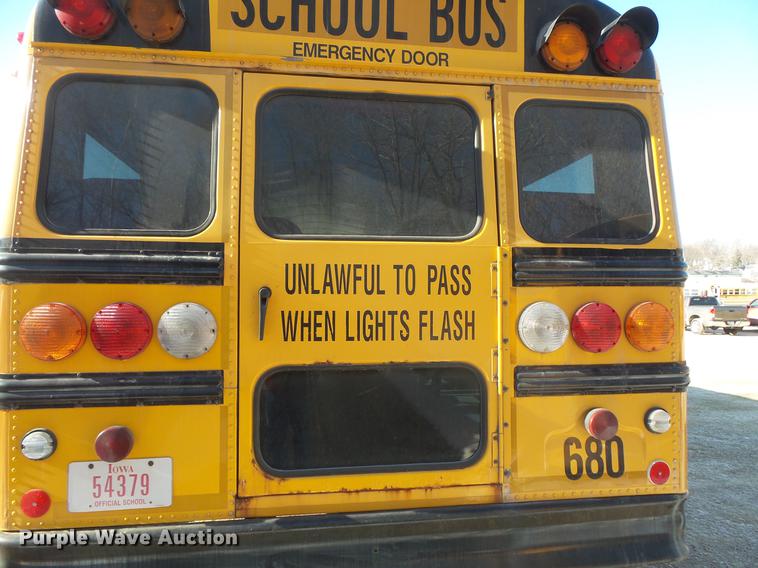 image for item DC4733 2004 Thomas Built Saf-T-Liner MVP EF 1418S school bus