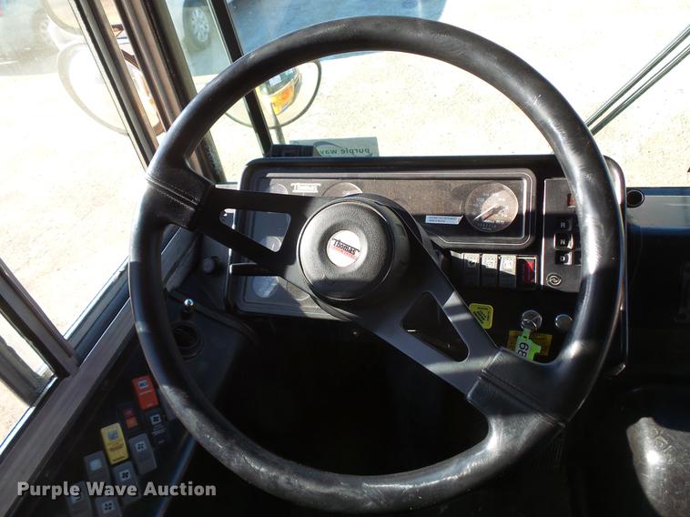 image for item DC4733 2004 Thomas Built Saf-T-Liner MVP EF 1418S school bus