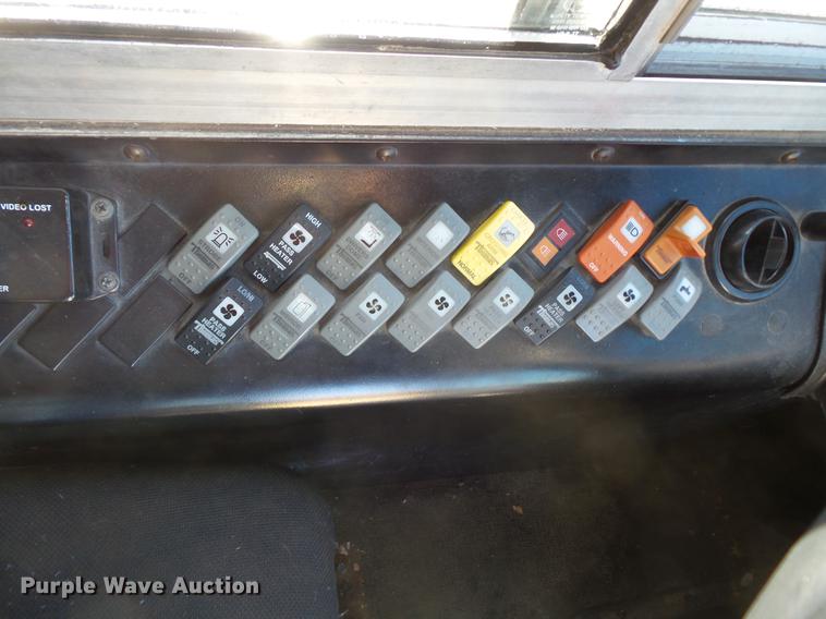 image for item DC4733 2004 Thomas Built Saf-T-Liner MVP EF 1418S school bus