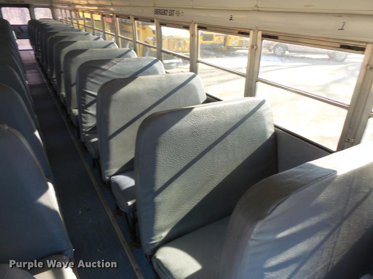 image for item DC4733 2004 Thomas Built Saf-T-Liner MVP EF 1418S school bus