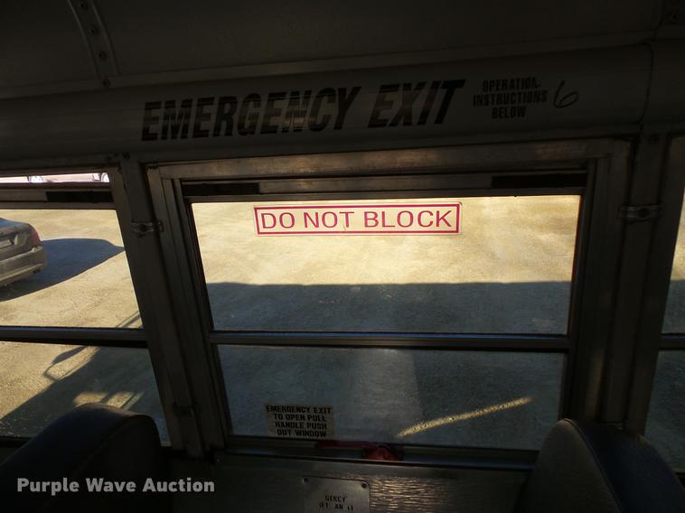 image for item DC4733 2004 Thomas Built Saf-T-Liner MVP EF 1418S school bus