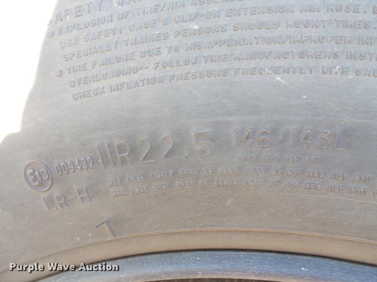 image for item DC4733 2004 Thomas Built Saf-T-Liner MVP EF 1418S school bus