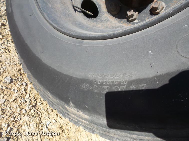 image for item DC4733 2004 Thomas Built Saf-T-Liner MVP EF 1418S school bus