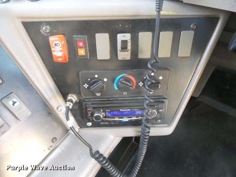 image for item DC4734 2006 Freightliner FS65 Thomas Built school bus