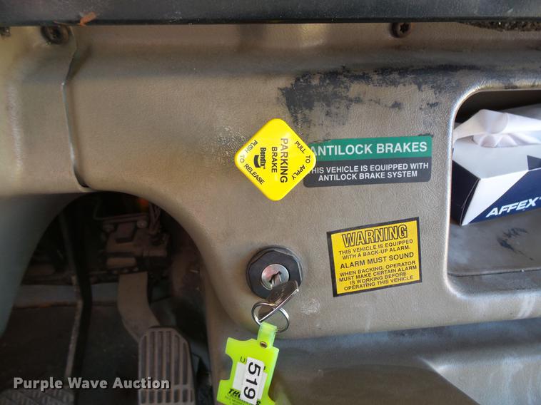 image for item DC4734 2006 Freightliner FS65 Thomas Built school bus