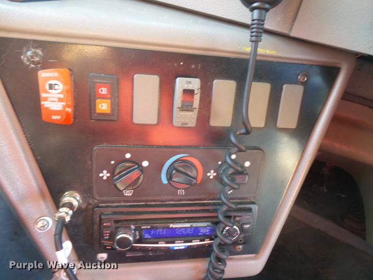 image for item DC4734 2006 Freightliner FS65 Thomas Built school bus