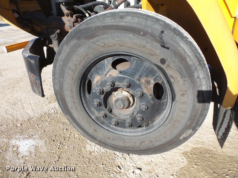 image for item DC4734 2006 Freightliner FS65 Thomas Built school bus