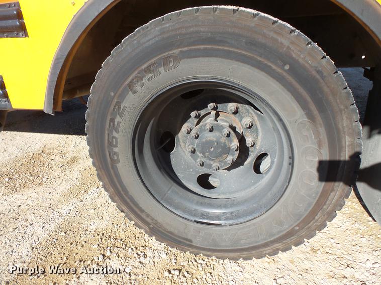 image for item DC4734 2006 Freightliner FS65 Thomas Built school bus