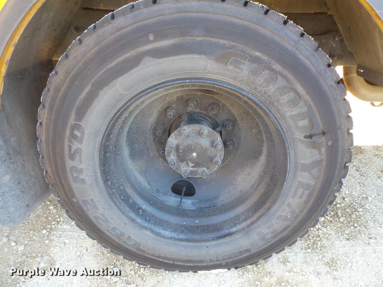 image for item DC4734 2006 Freightliner FS65 Thomas Built school bus