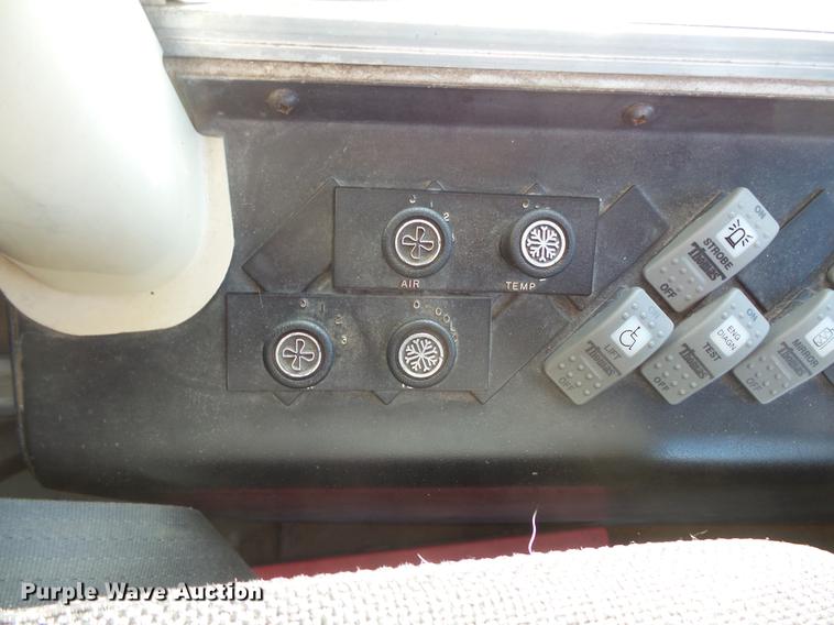 image for item DC4735 2001 Thomas Built Saf-T-Liner MVP EF 1118S school bus