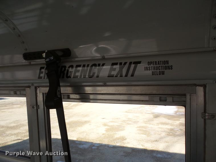 image for item DC4735 2001 Thomas Built Saf-T-Liner MVP EF 1118S school bus