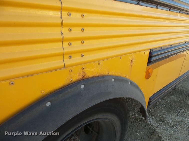 image for item DC4735 2001 Thomas Built Saf-T-Liner MVP EF 1118S school bus