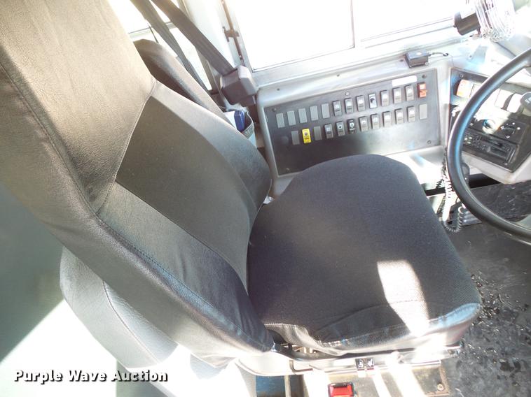 image for item DC4736 2004 Freightliner FS65 Thomas Built 101PS school bus