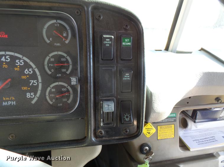 image for item DC4736 2004 Freightliner FS65 Thomas Built 101PS school bus