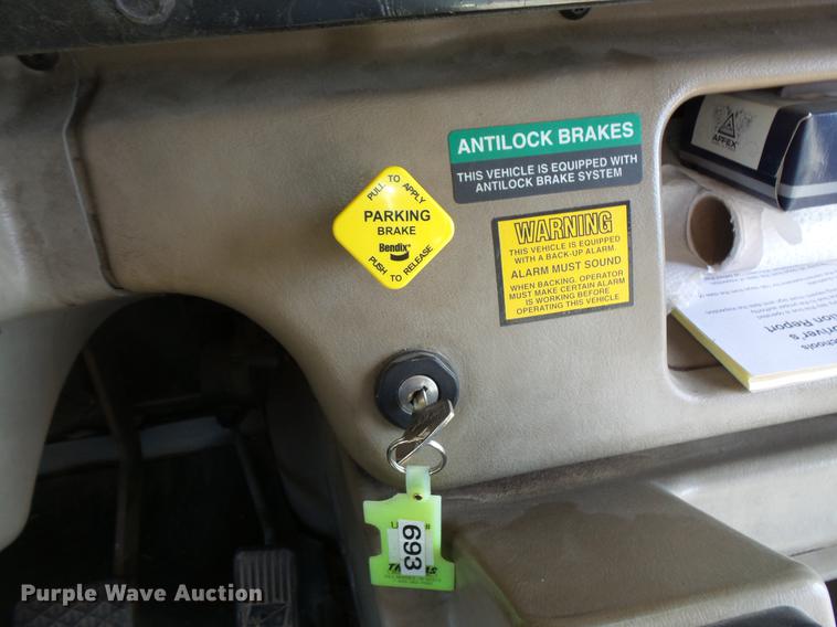 image for item DC4736 2004 Freightliner FS65 Thomas Built 101PS school bus