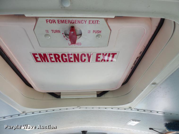 image for item DC4736 2004 Freightliner FS65 Thomas Built 101PS school bus