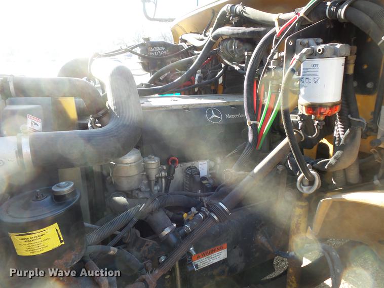 image for item DC4736 2004 Freightliner FS65 Thomas Built 101PS school bus