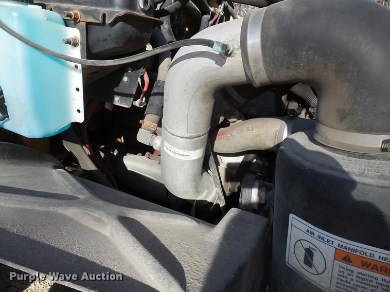 image for item DC4736 2004 Freightliner FS65 Thomas Built 101PS school bus