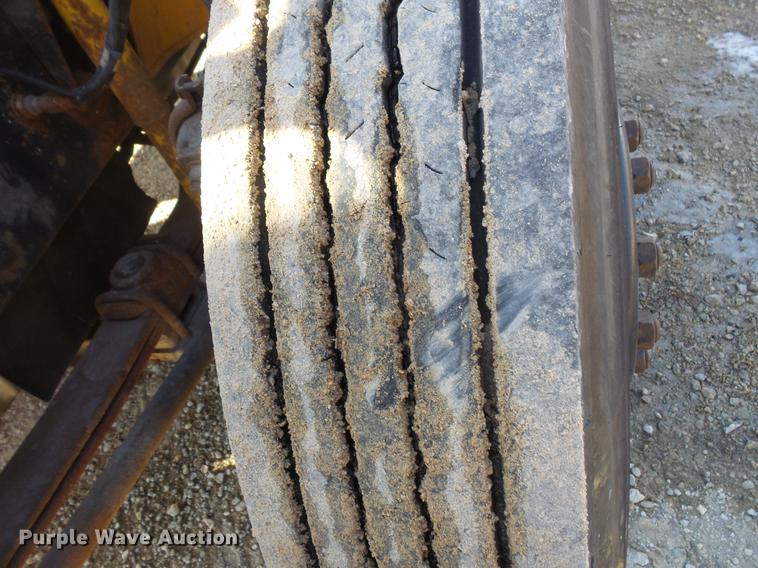 image for item DC4736 2004 Freightliner FS65 Thomas Built 101PS school bus