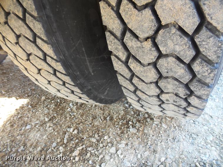 image for item DC4736 2004 Freightliner FS65 Thomas Built 101PS school bus