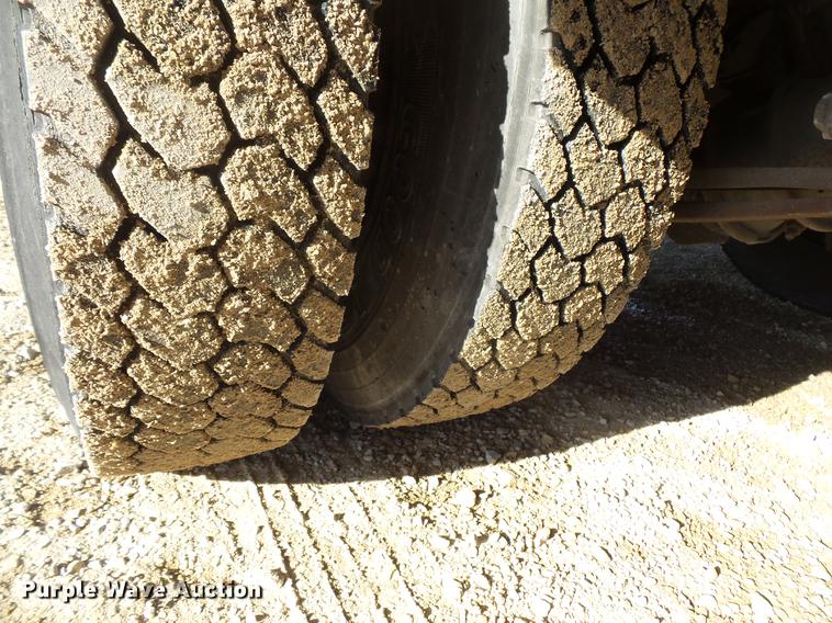 image for item DC4736 2004 Freightliner FS65 Thomas Built 101PS school bus