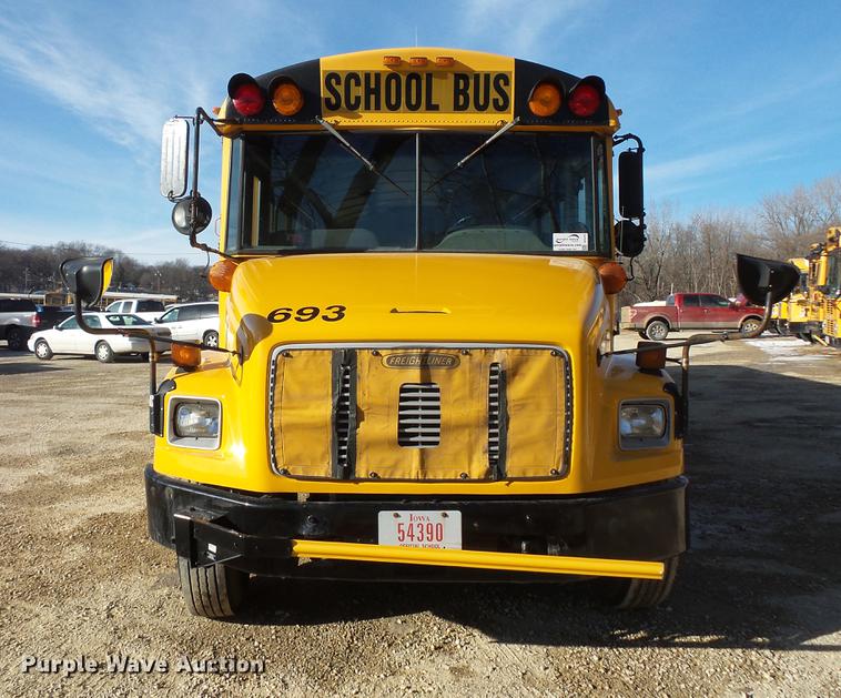 image for item DC4737 2004 Freightliner FS65 Thomas Built 101PS school bus