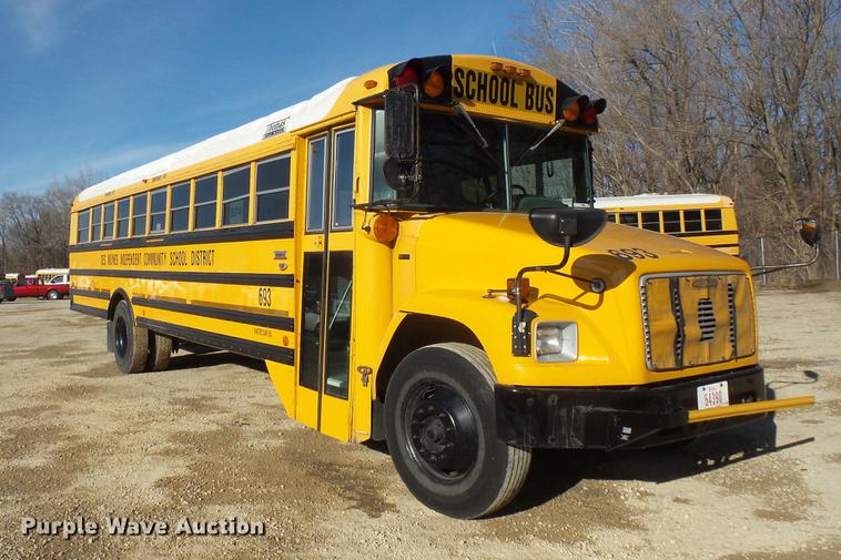 image for item DC4737 2004 Freightliner FS65 Thomas Built 101PS school bus