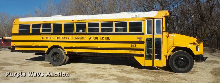 image for item DC4737 2004 Freightliner FS65 Thomas Built 101PS school bus
