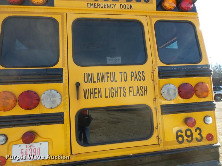 image for item DC4737 2004 Freightliner FS65 Thomas Built 101PS school bus