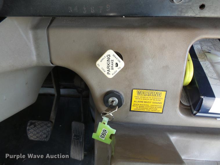 image for item DC4737 2004 Freightliner FS65 Thomas Built 101PS school bus