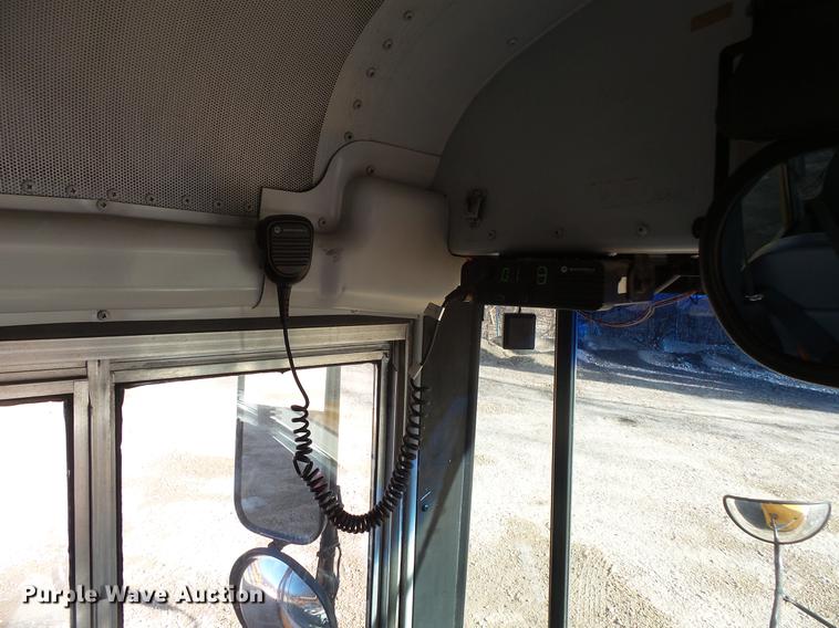 image for item DC4737 2004 Freightliner FS65 Thomas Built 101PS school bus