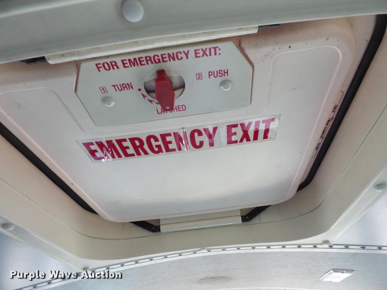 image for item DC4737 2004 Freightliner FS65 Thomas Built 101PS school bus