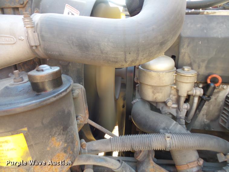 image for item DC4737 2004 Freightliner FS65 Thomas Built 101PS school bus