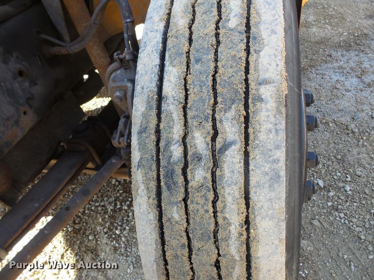 image for item DC4737 2004 Freightliner FS65 Thomas Built 101PS school bus