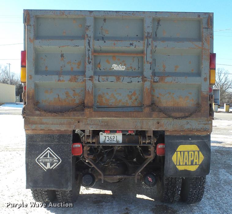image for item DC5699 2000 International F2574 dump truck