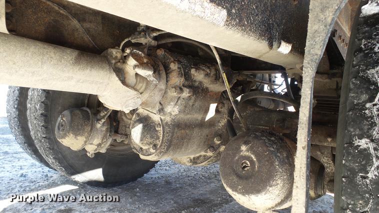 image for item DC5699 2000 International F2574 dump truck