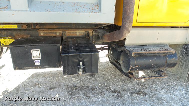 image for item DC5699 2000 International F2574 dump truck