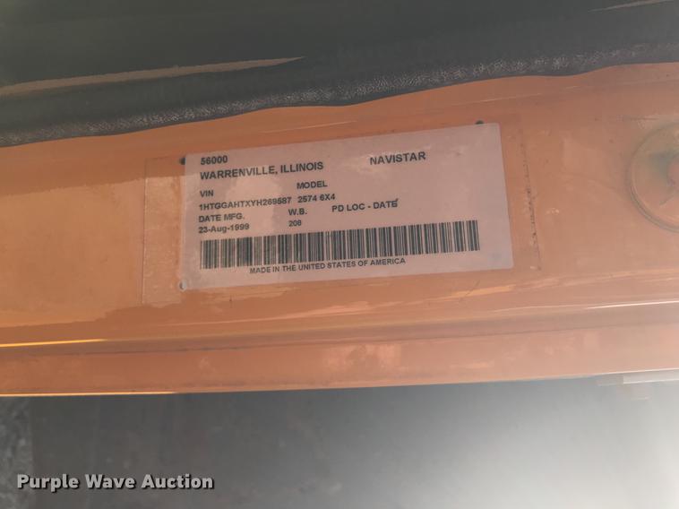 image for item DC5699 2000 International F2574 dump truck