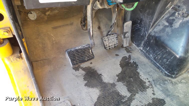 image for item DC5700 1996 International 2574 dump truck