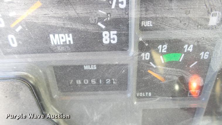 image for item DC5700 1996 International 2574 dump truck