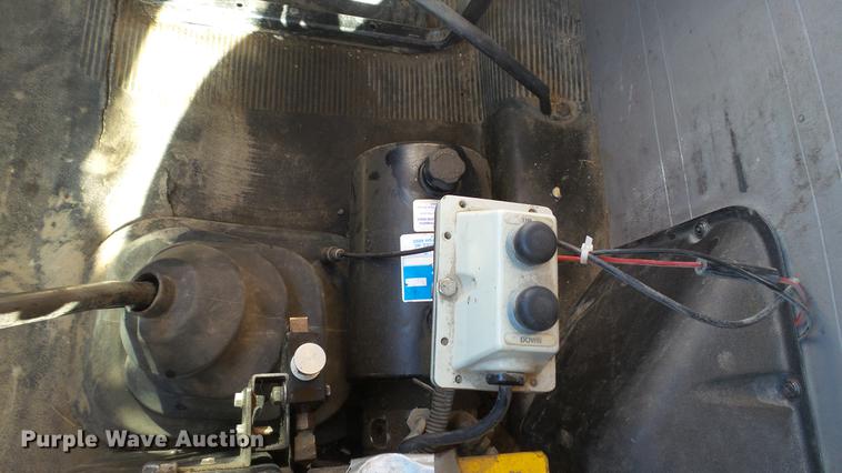 image for item DC5700 1996 International 2574 dump truck